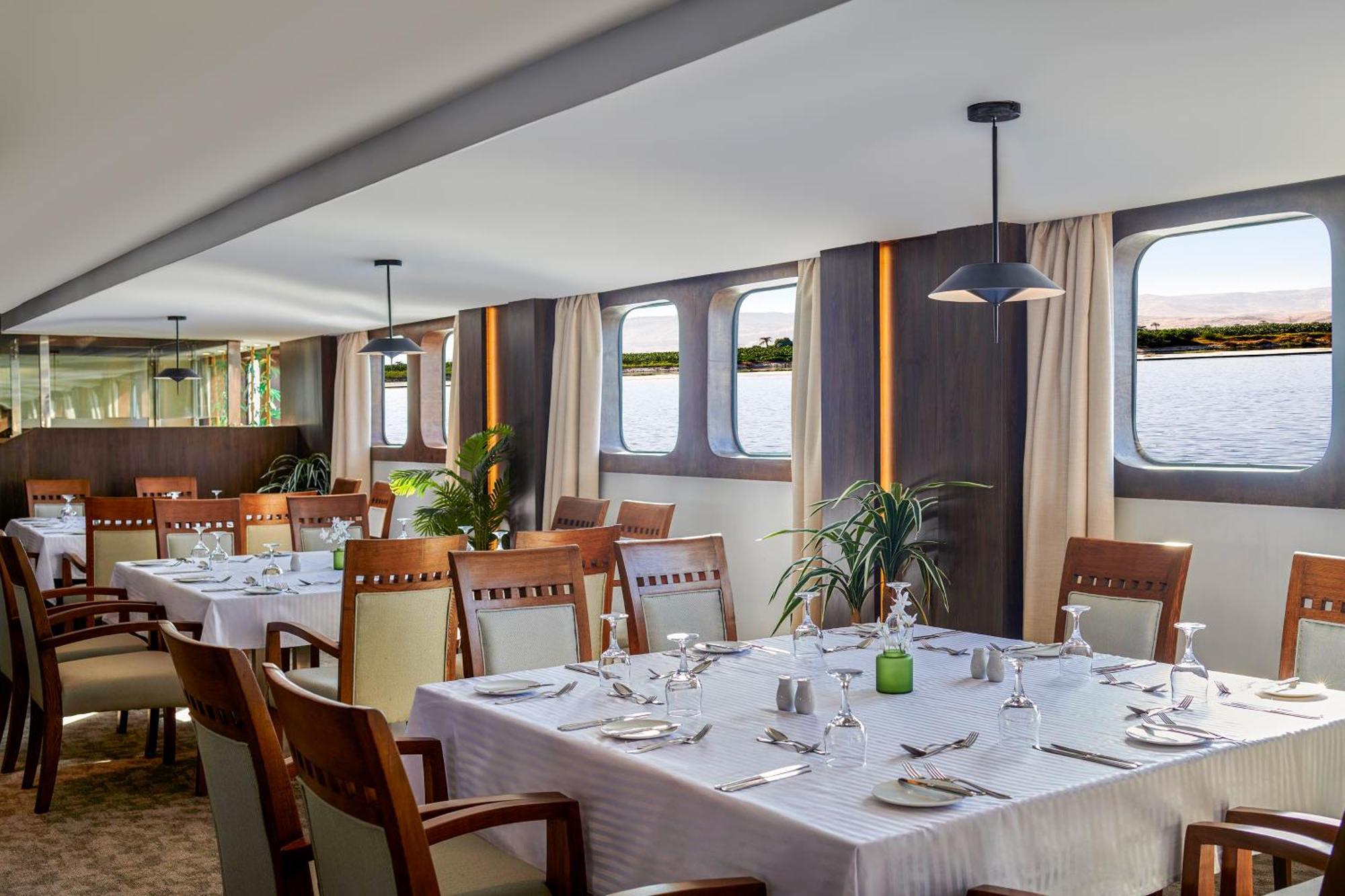 Moevenpick Royal Lily Nile Cruise, Every Monday Four Nights From Luxor, Every Friday Three Nights From Aswan - Including Excursions & Sightseeing Экстерьер фото